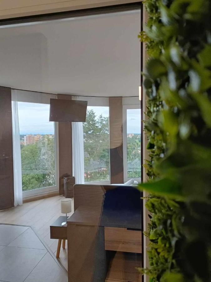 West Panorama Penthouse - Apartment With A Fantastic View Of The City Сомбатгей Екстер'єр фото